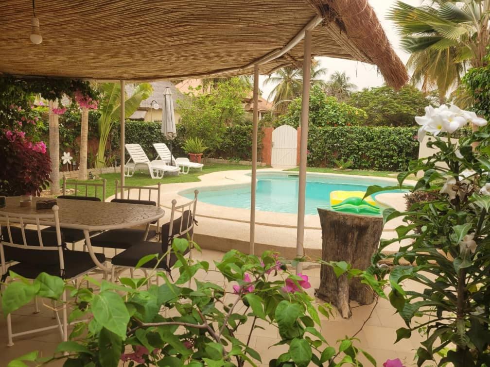 Villa Bord De Mer Avec Piscine Sali Tapé Exteriör bild
