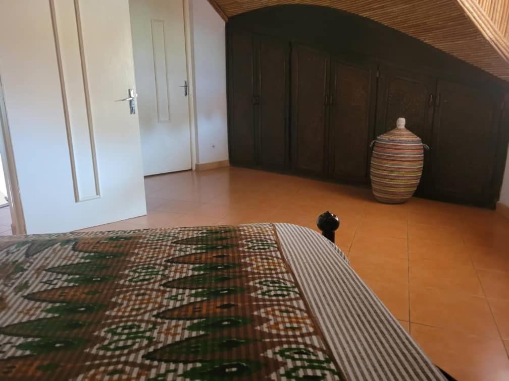 Villa Bord De Mer Avec Piscine Sali Tapé Exteriör bild