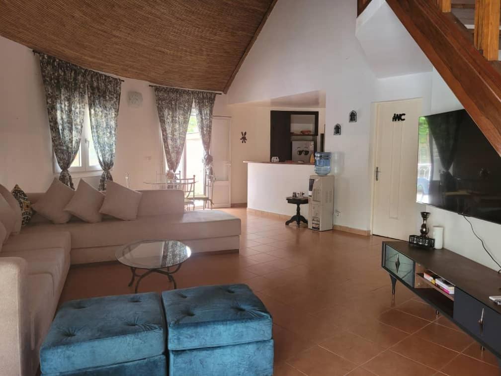 Villa Bord De Mer Avec Piscine Sali Tapé Exteriör bild